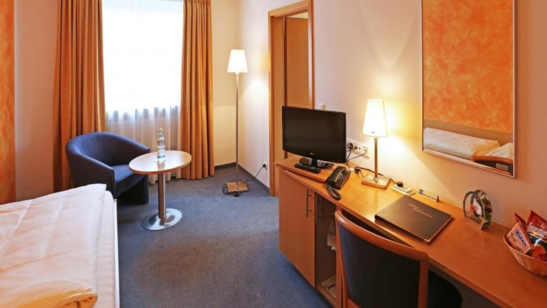 Hotel Graf Lehndorff Zur Messe Мюнхен Экстерьер фото